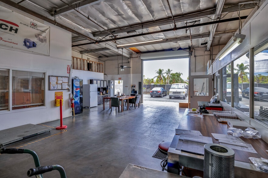 More Photos Of 1845 S Lewis St, Anaheim Manufacturing For Sale