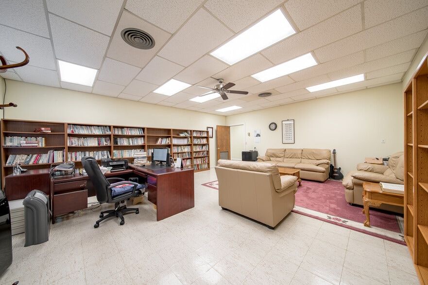 More Photos Of 4323 Primrose Rd, Columbus Religious Facility For Sale