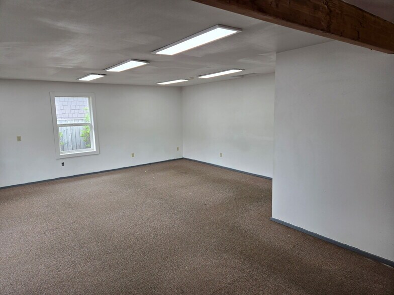 More Photos Of 316 Highway 101 N, Rockaway Beach Storefront Retail Residential For Sale