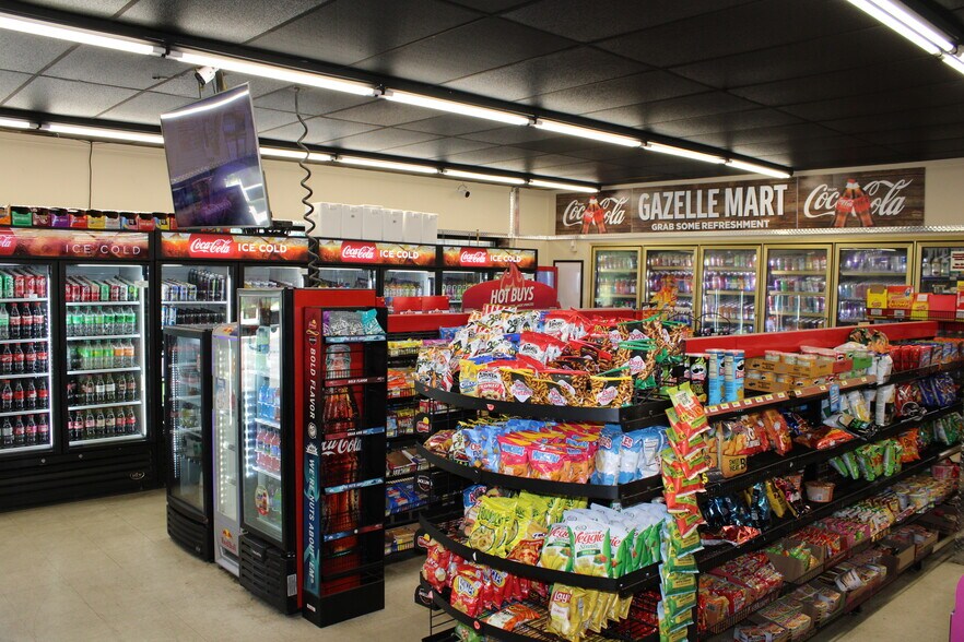 More Photos Of 4362 Government Blvd, Mobile Convenience Store For Sale