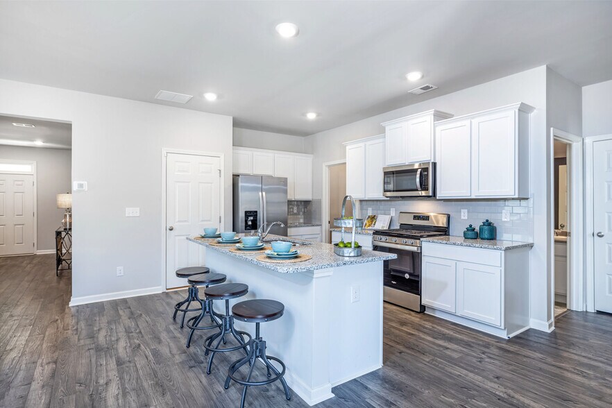 More Photos Of 507 Satinwood Cir, Graniteville Apartments For Sale