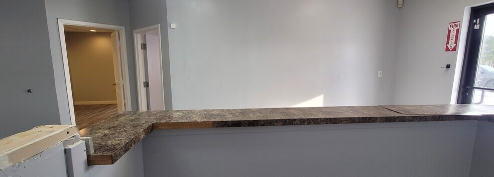 More Photos Of 4365 Youngstown Rd SE, Warren Storefront Retail Office For Lease