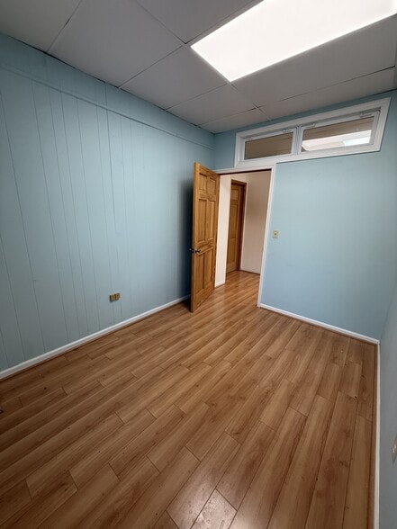 More Photos Of 470 Ridgedale Ave, East Hanover Storefront Retail Office For Lease