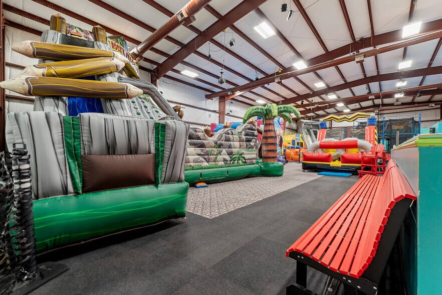 More Photos Of 591 Merritts Creek Rd, Huntington Sports And Entertainment For Sale