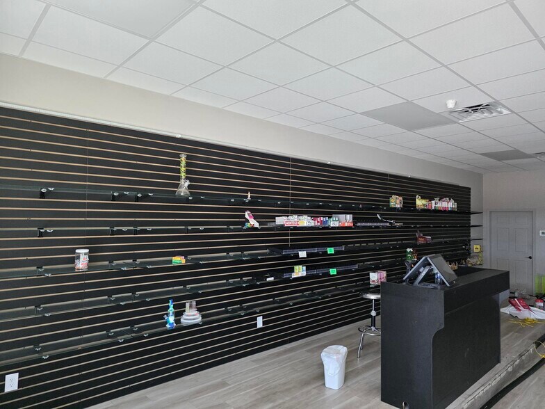 More Photos Of , Biloxi Service Station For Lease