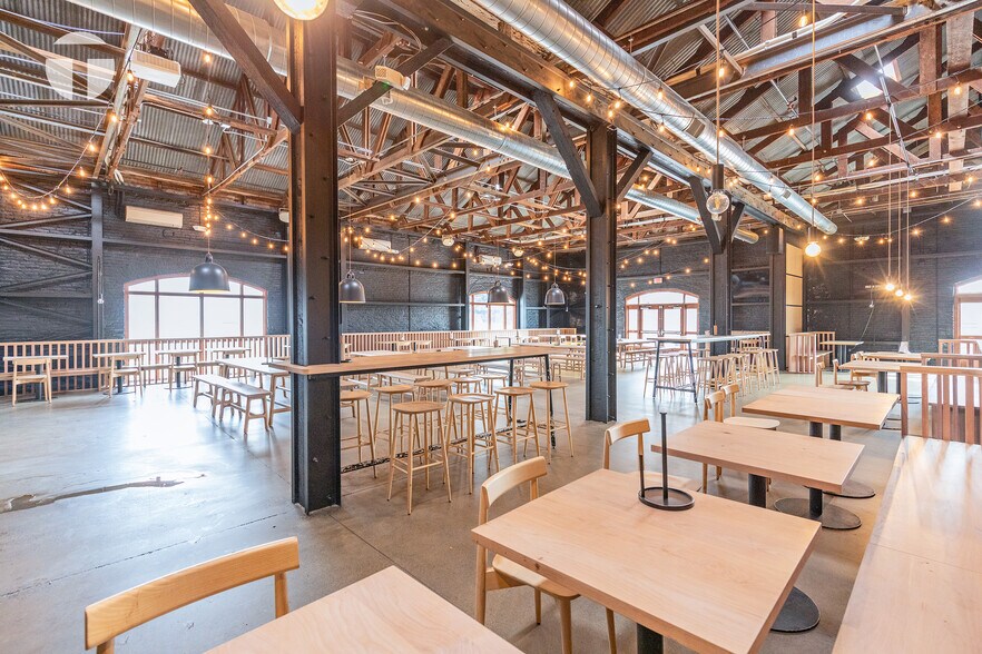 More Photos Of 9700 Railroad St, Elk Grove Restaurant For Lease