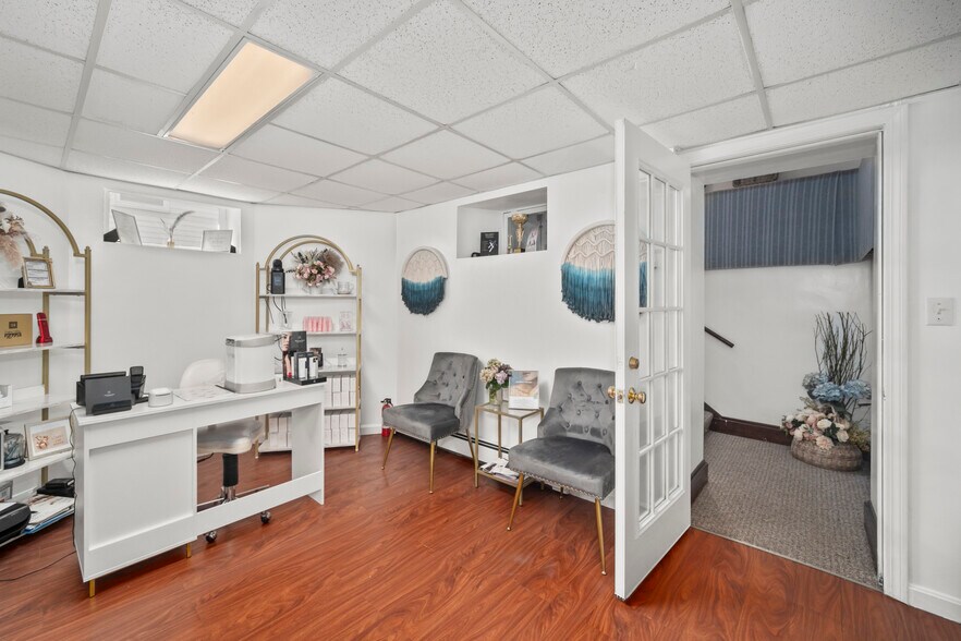 More Photos Of 65 Willard St, Quincy Freestanding For Lease