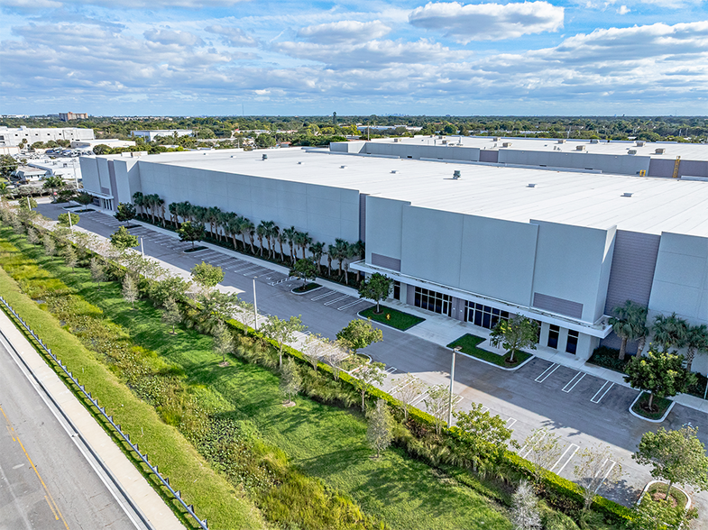 More Photos Of 12000 NW 39 St, Coral Springs Unknown For Lease