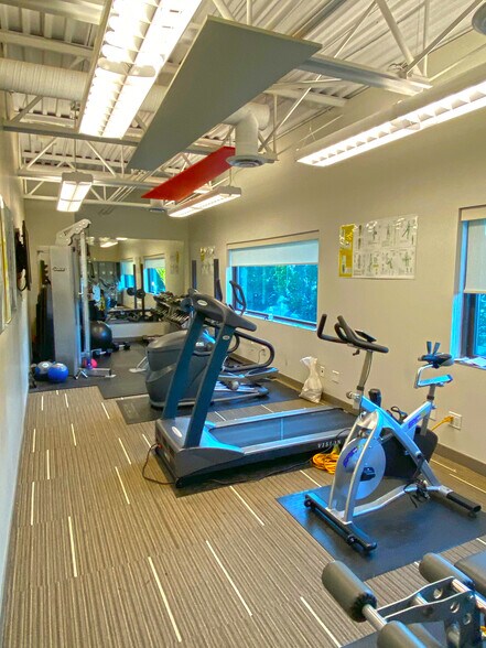 More Photos Of 1515 Broadway St, Port Coquitlam Light Manufacturing For Lease