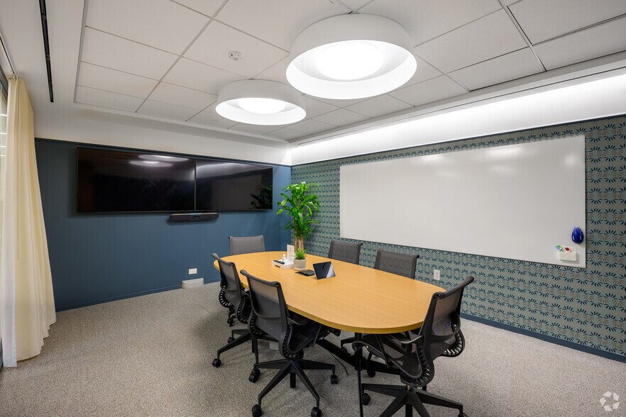 More Photos Of 2451 Crystal Dr, Arlington Office For Lease