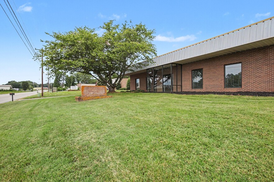 More Photos Of 455 Forum Pky, Rural Hall Industrial For Sale