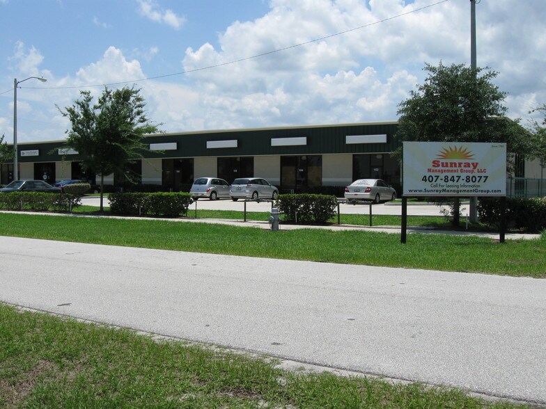 More Photos Of 100-112 Airport Ln, Kissimmee Warehouse For Lease