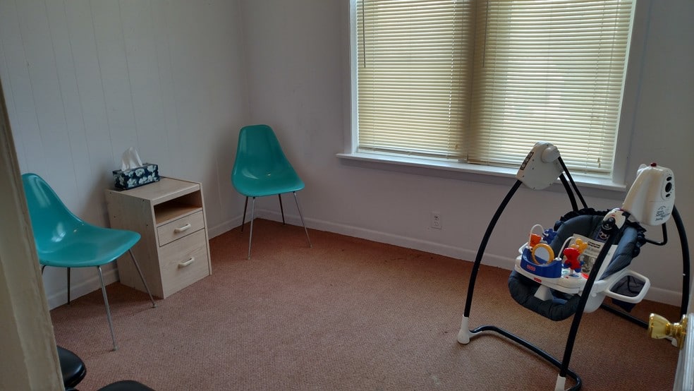 More Photos Of 8464 Lackland Rd, Saint Louis Religious Facility For Sale