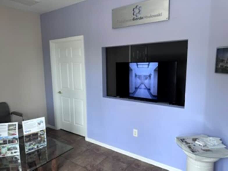 More Photos Of 17807 Hunting Bow Cir, Lutz Office For Lease