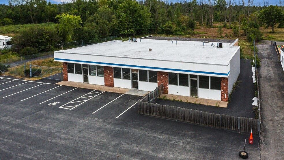 More Photos Of 6640 Lincoln Ave, Lockport Freestanding For Sale