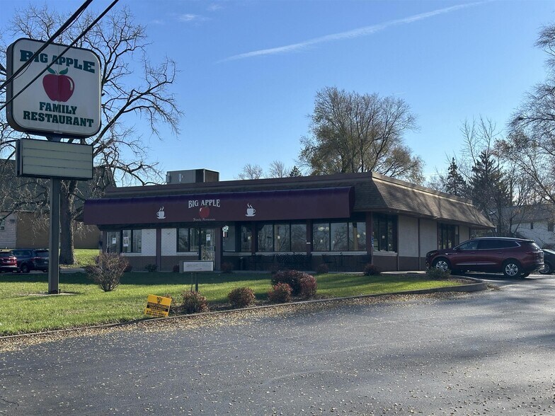 Primary Photo Of 1427 W Galena Ave, Freeport Freestanding For Sale