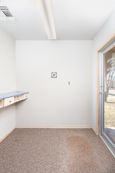 More Photos Of 305 W Dallas St, Llano Religious Facility For Sale