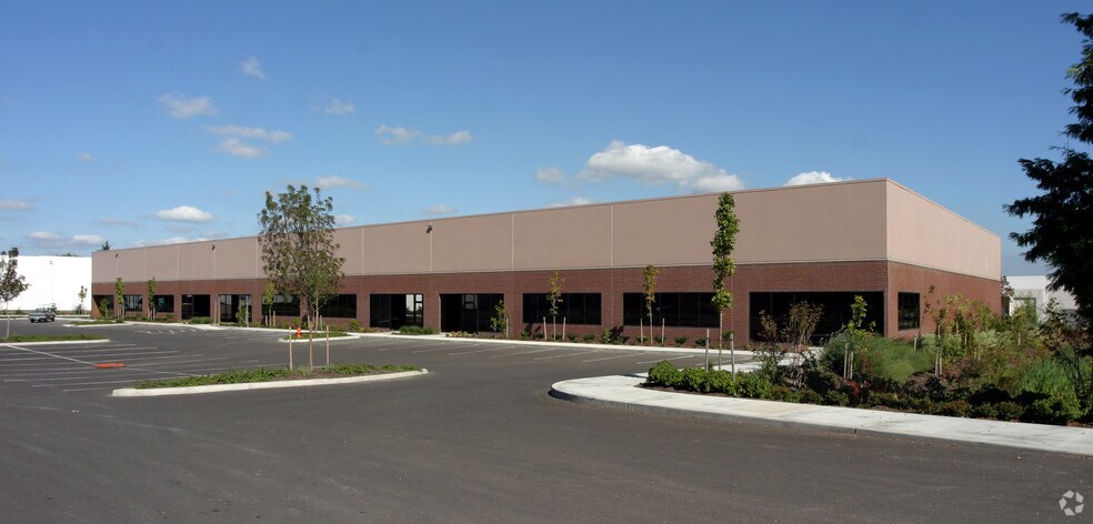 More Photos Of 13339 NE Airport Way, Portland Warehouse For Lease