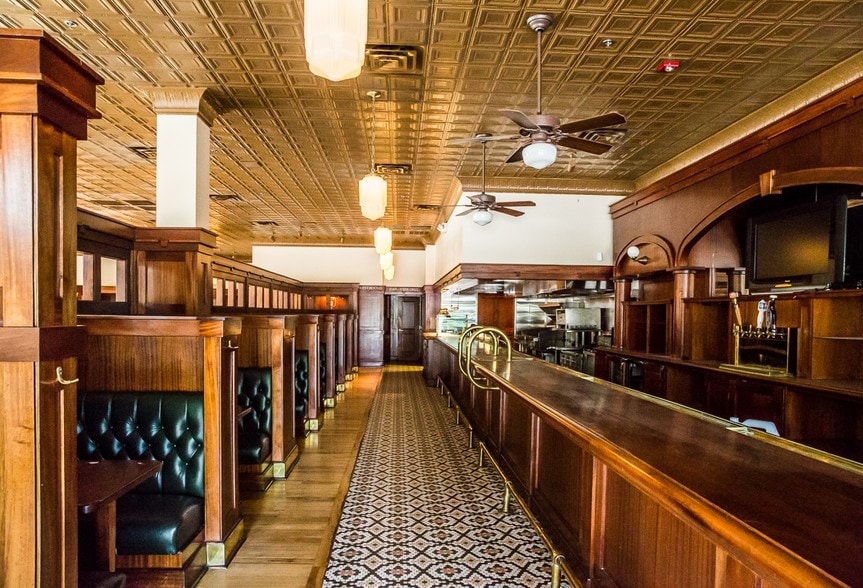 More Photos Of 1820-2041 Tower Dr, Glenview Unknown For Lease