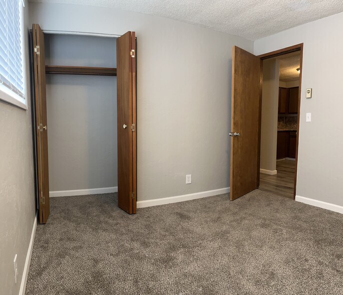 More Photos Of 5477 Donald St, Eugene Apartments For Sale