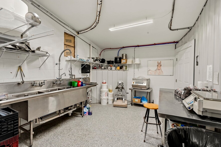 More Photos Of 4144 Pennsylvania 147 Hwy, Herndon Supermarket For Sale