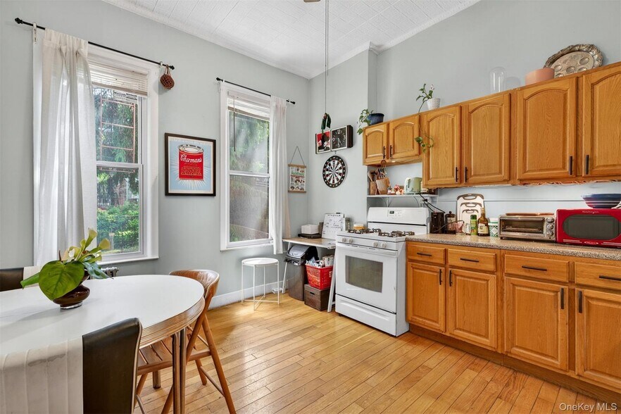 More Photos Of 34 Sutton St, Brooklyn Apartments For Sale