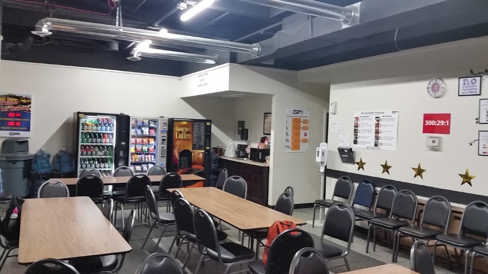 More Photos Of 17101 Wolf Rd, Orland Park Auto Repair For Sale