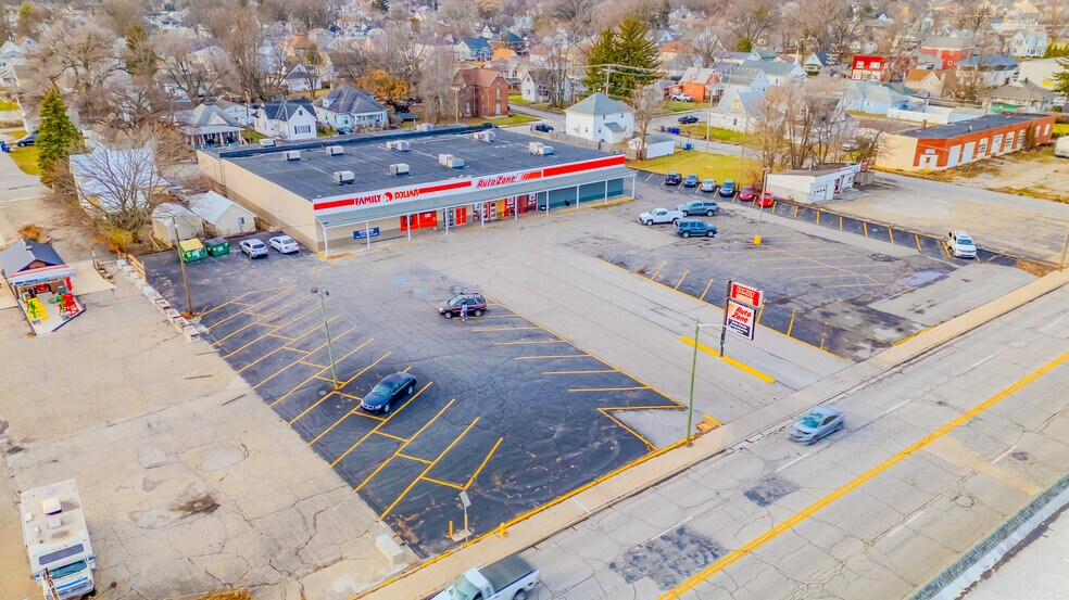 More Photos Of 915 N Washington St, Kokomo Freestanding For Sale