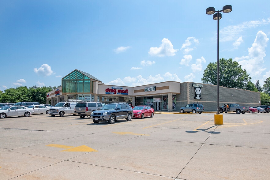 More Photos Of 3032 N Ridge Rd E, Ashtabula Drugstore For Sale