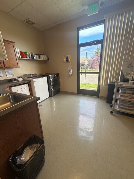 More Photos Of 10655 Professional Circle Dr, Reno Office For Lease