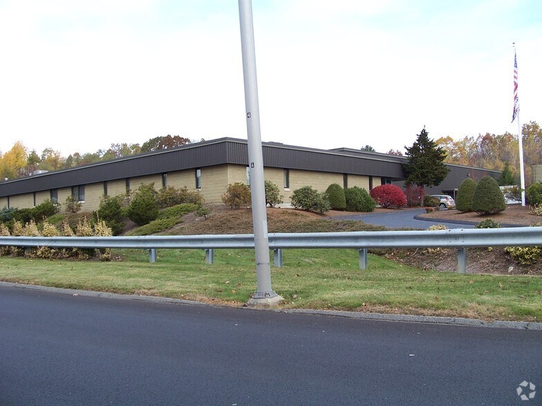 More Photos Of 10 Coppage Dr, Worcester Manufacturing For Lease