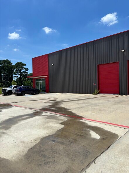 More Photos Of 16285 North Fwy, Houston Unknown For Lease
