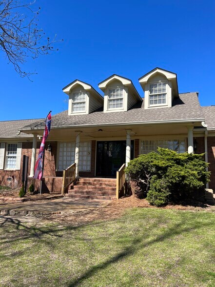 Primary Photo Of 1520 Pine Log Rd, Conyers Office For Lease