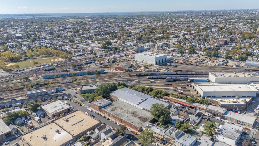 More Photos Of 8950 127th St, Richmond Hill Warehouse For Sale