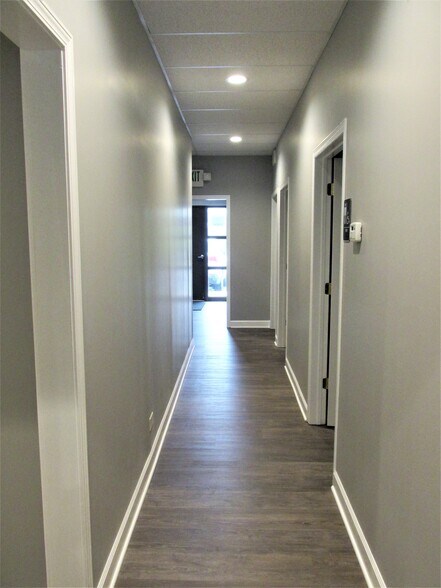 More Photos Of 245-285 Stonegate Rd, Algonquin Medical For Sale