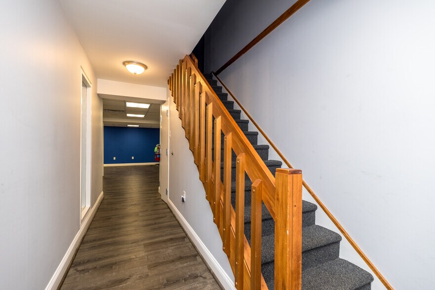 More Photos Of 4-8 Meadowbrook Ln, Chalfont Medical For Lease