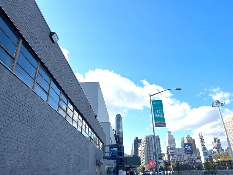 More Photos Of 10-40 Borden Ave, Long Island City Warehouse For Lease