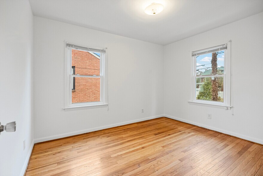 More Photos Of 1200 Liggates Rd, Lynchburg Apartments For Sale