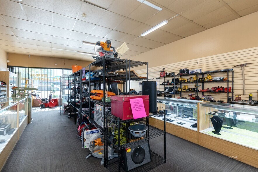More Photos Of 415 Idaho St, Elko Storefront For Sale