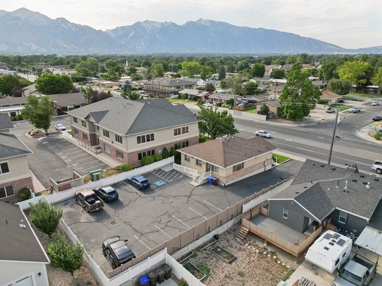 More Photos Of 177 E Fort Union Blvd, Midvale Office For Sale
