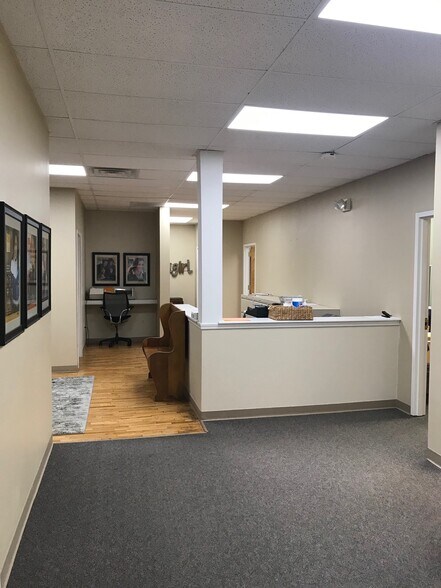 More Photos Of 8001 Conser St, Overland Park Office For Lease