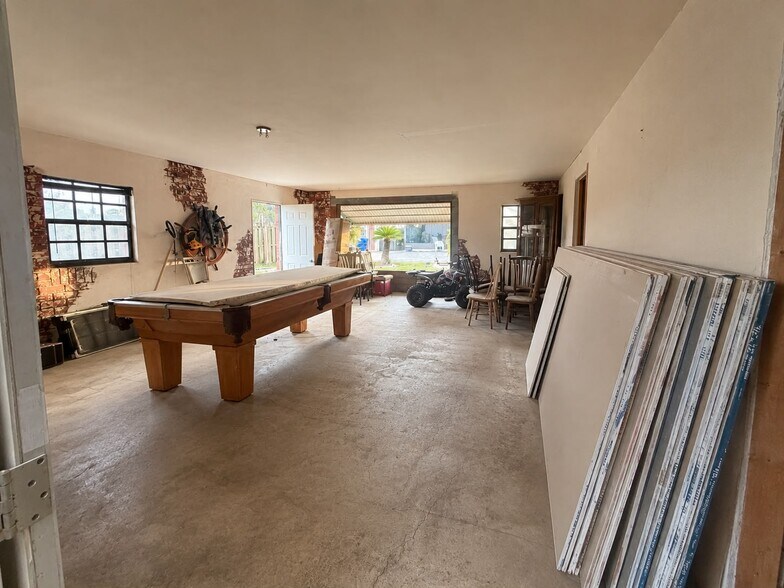 More Photos Of 2504 S 54th St, Tampa Service For Sale