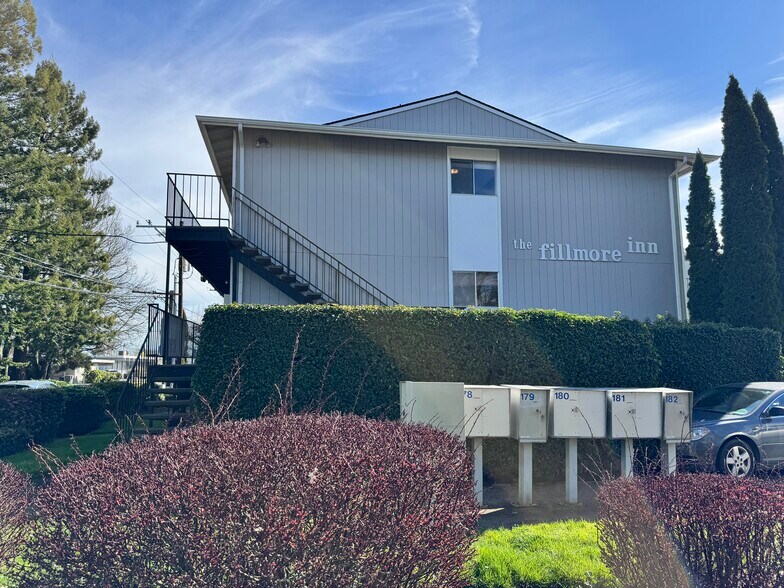 More Photos Of 760 NW 21st St, Corvallis Apartments For Sale