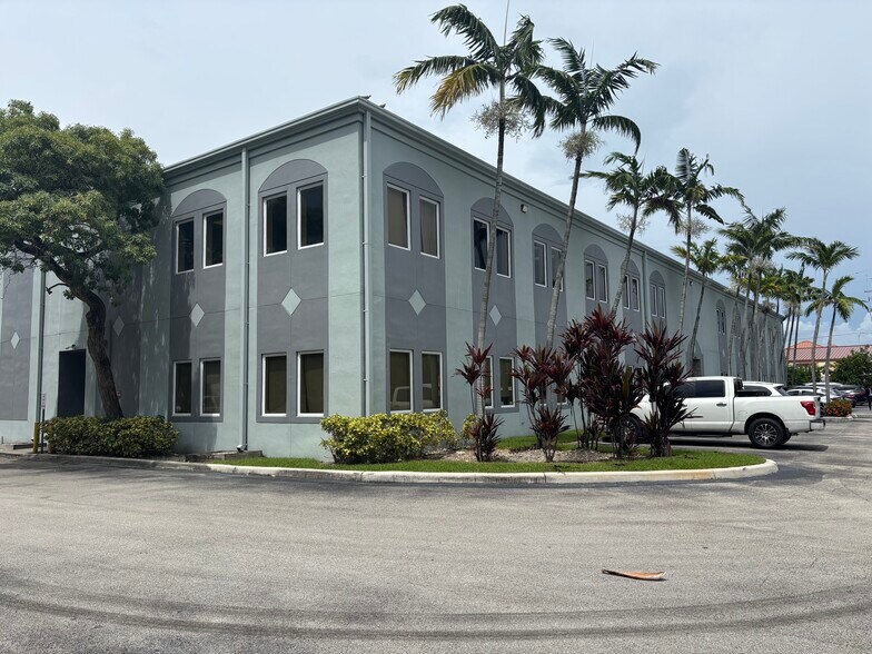 More Photos Of 6030 Hollywood Blvd, Pembroke Pines Medical For Lease