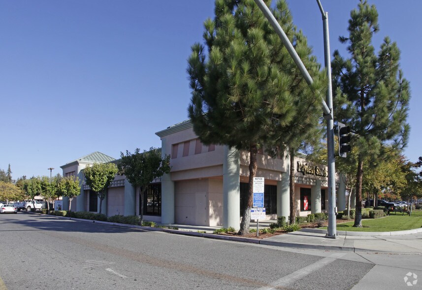 More Photos Of 1815 Hillsdale Ave, San Jose Freestanding For Lease