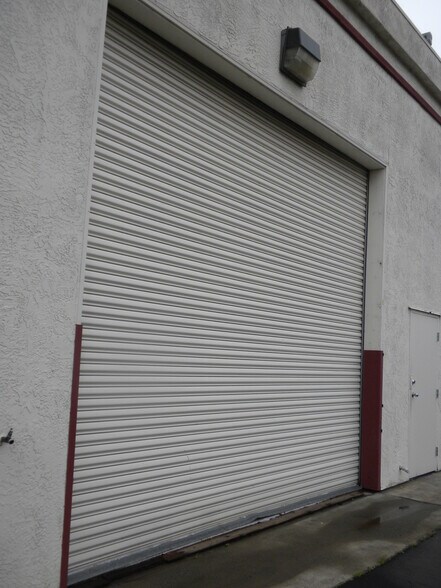 More Photos Of 40 Union Way, Vacaville Warehouse For Lease