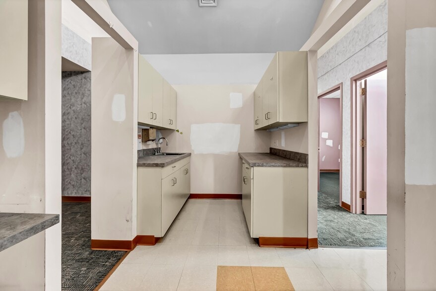 More Photos Of 48 Route 6, Yorktown Heights Medical For Sale