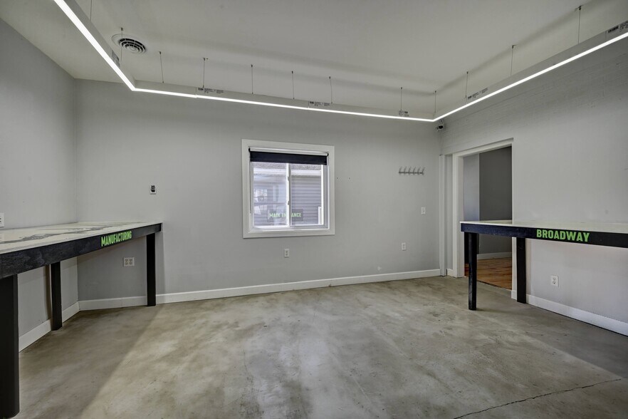 More Photos Of 7500 OH-515, Millersburg Flex For Lease