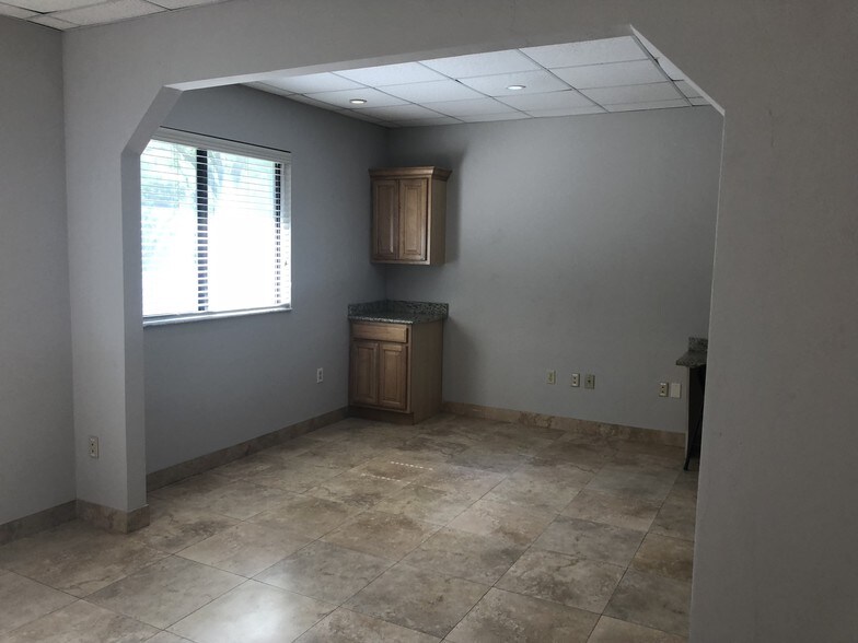 More Photos Of 1034 NW 57th St, Gainesville Medical For Sale