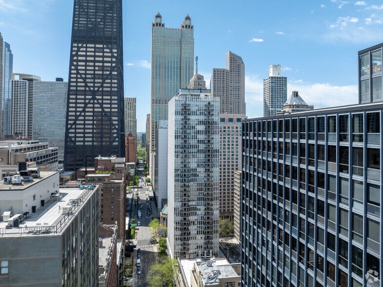 More Photos Of 200 E Delaware Pl, Chicago Apartments For Lease